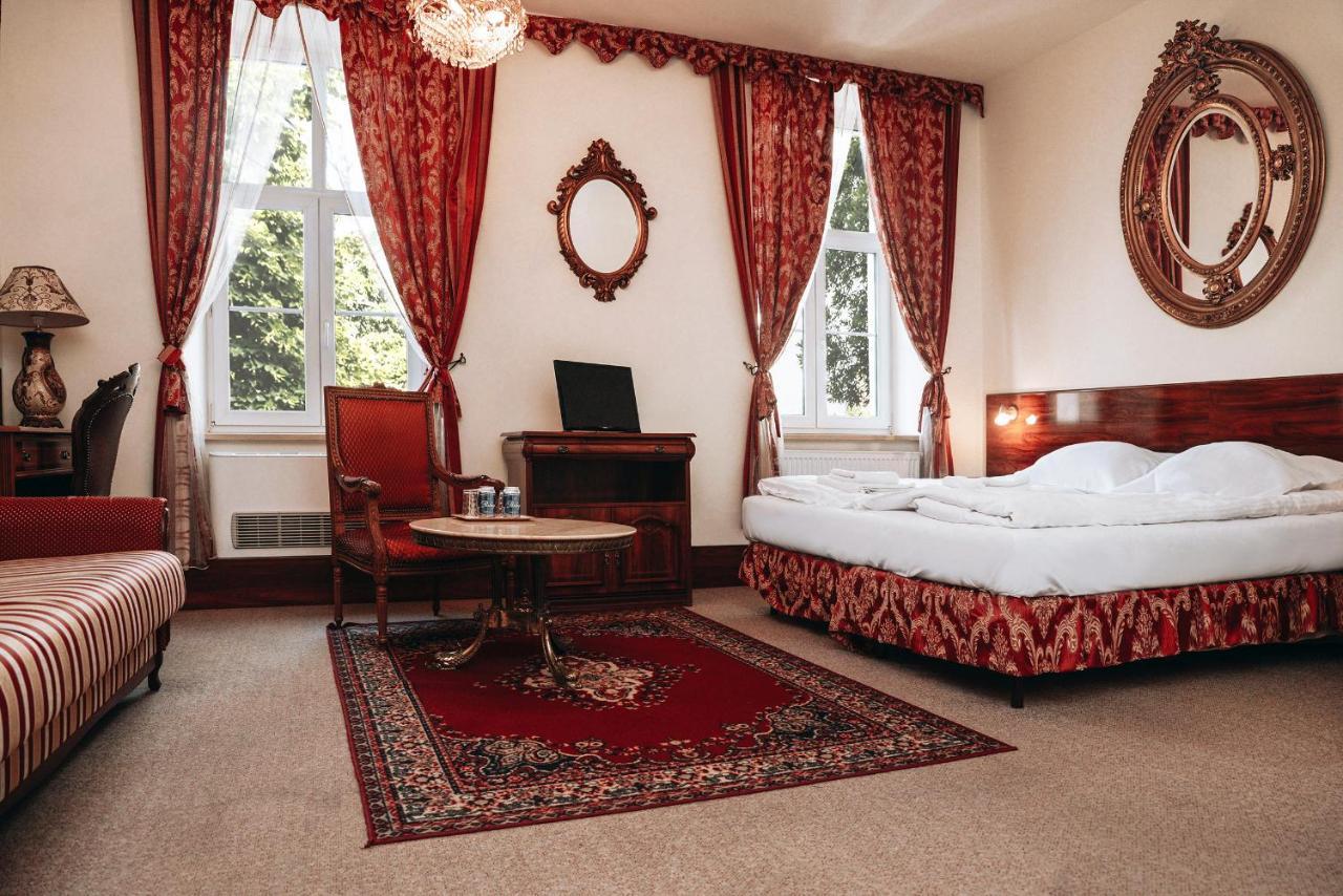 Old Time Residence Krasków Εξωτερικό φωτογραφία