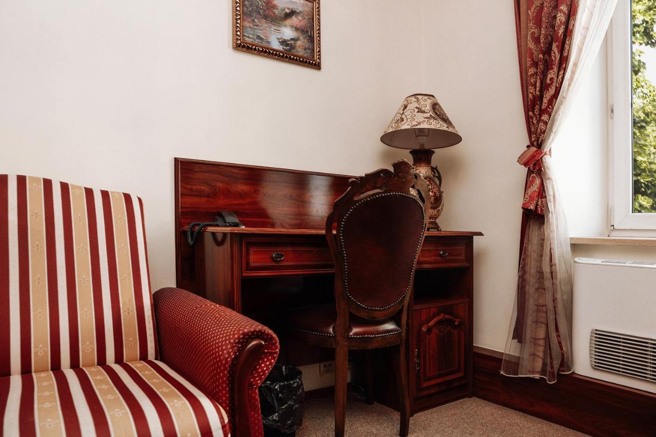 Old Time Residence Krasków Εξωτερικό φωτογραφία
